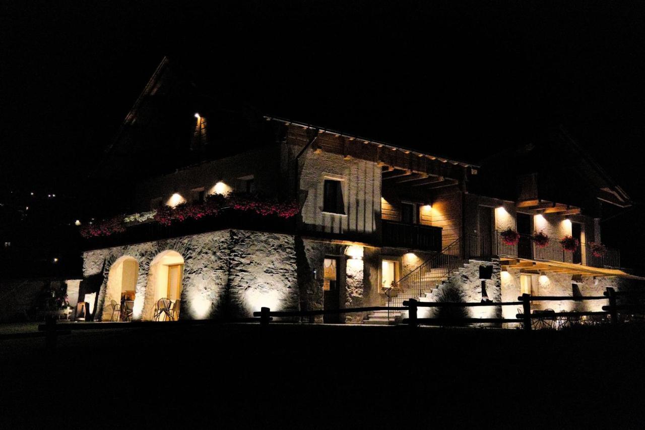 Deluxe Double or Twin Room Mountain View