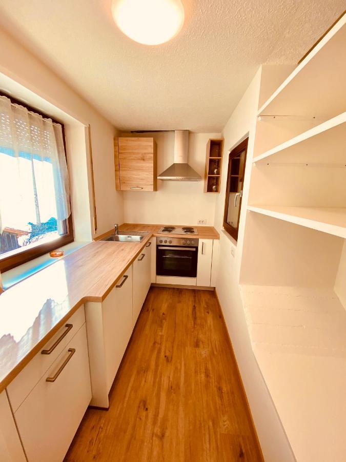 Apartment mit Balkon