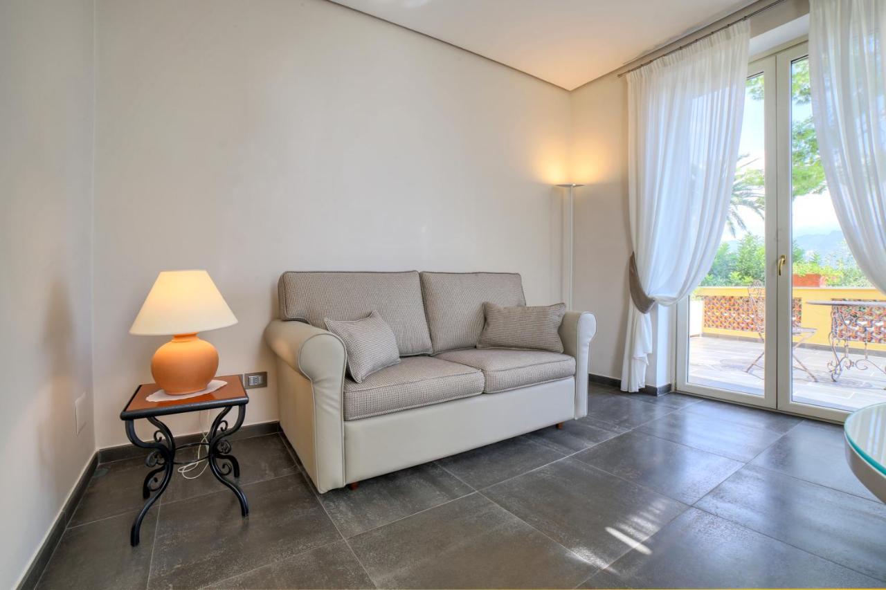 Suite Royal con Terrazza e Vista Mare - Dependance