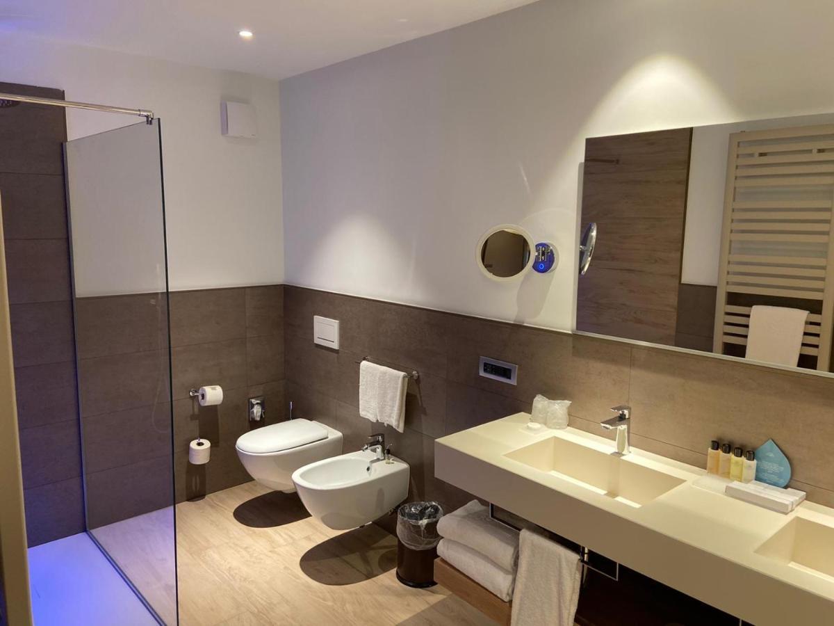 Suite External Spa Bath Spa Access