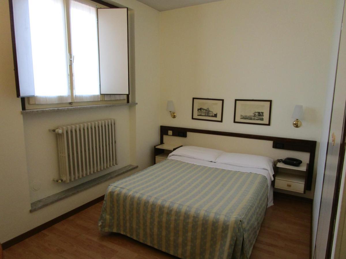 Camera Doppia con Letti Singoli