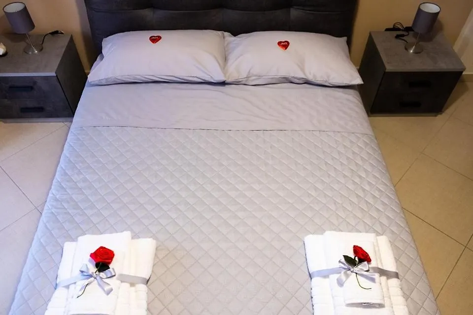 Almi B&B-1