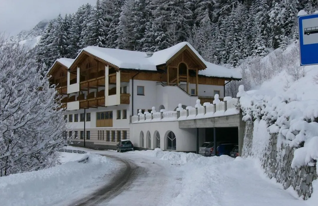 Hotel Kranebitt-1