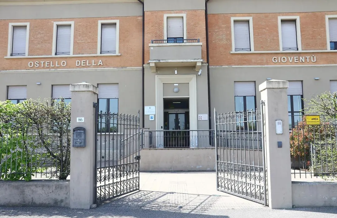 Student'S Hostel Parma-1