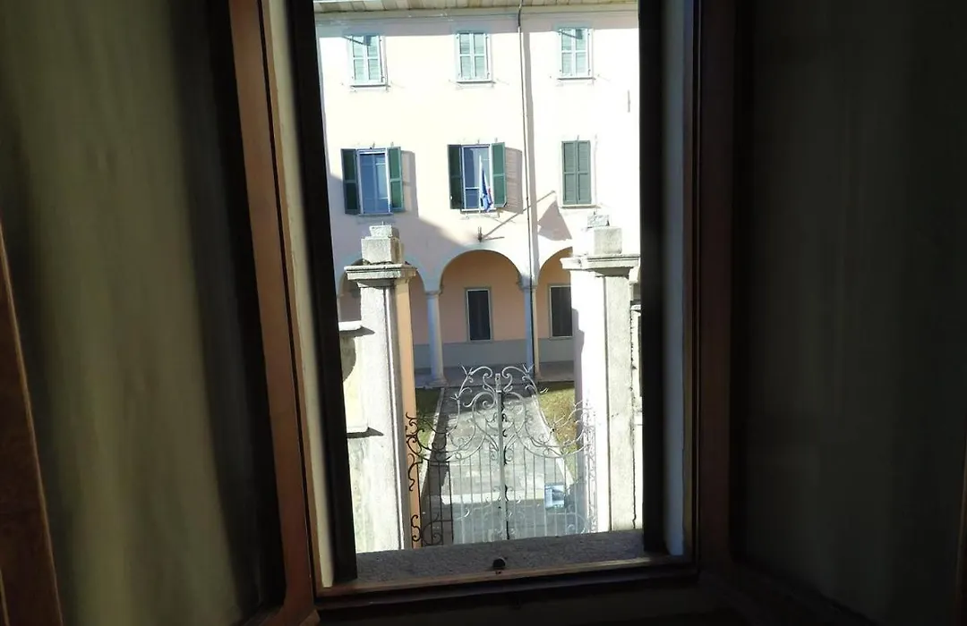 Verbania Centro Storico 2 camere-1