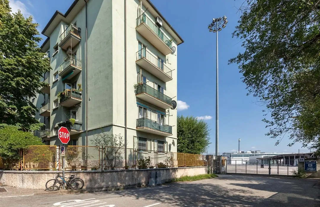 Easy Stay Verona Rooms-1