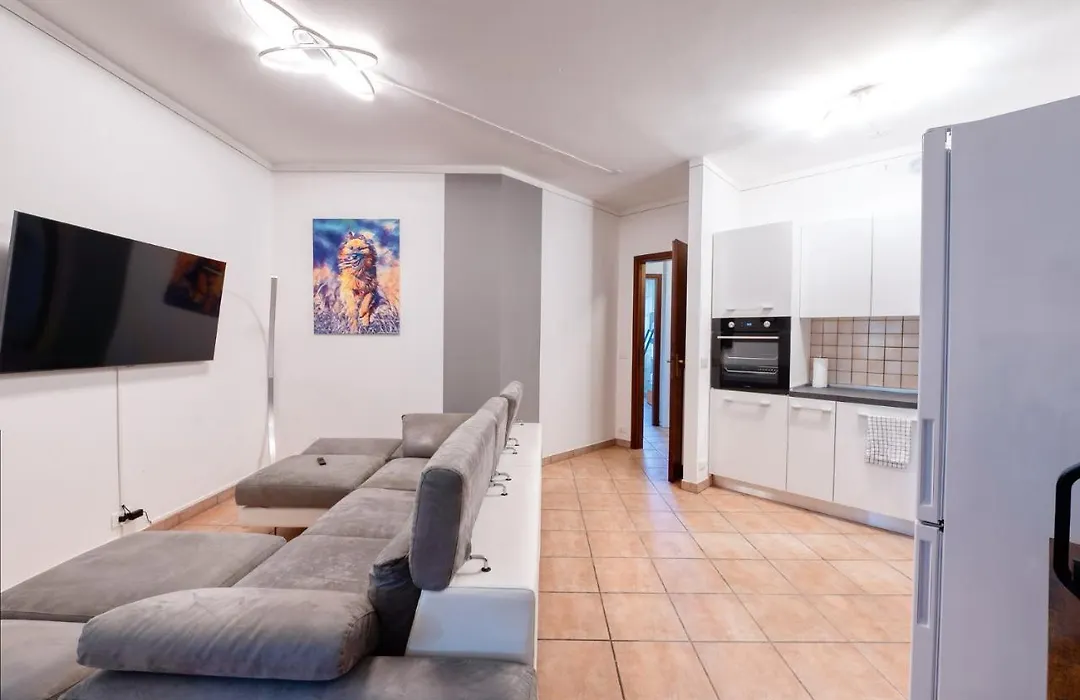 Wolf House - Peschiera Holiday - Jacuzzi Privata-1