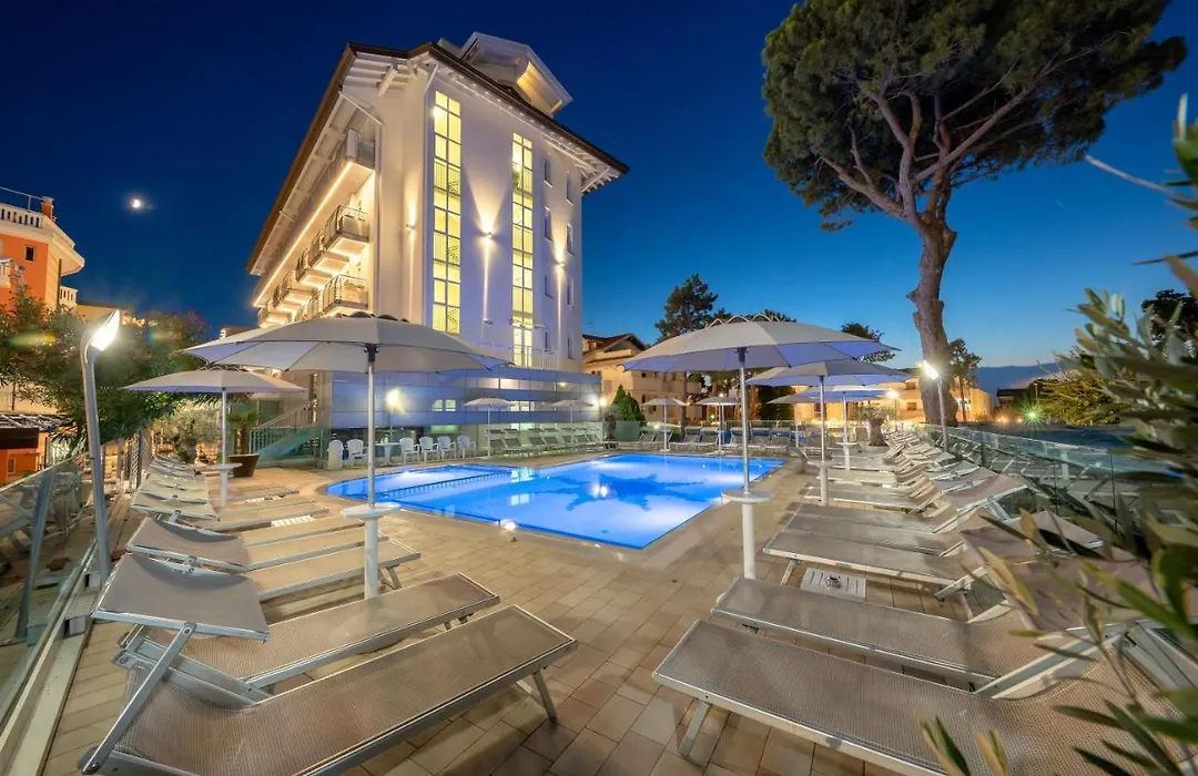 Hotel Helen-1