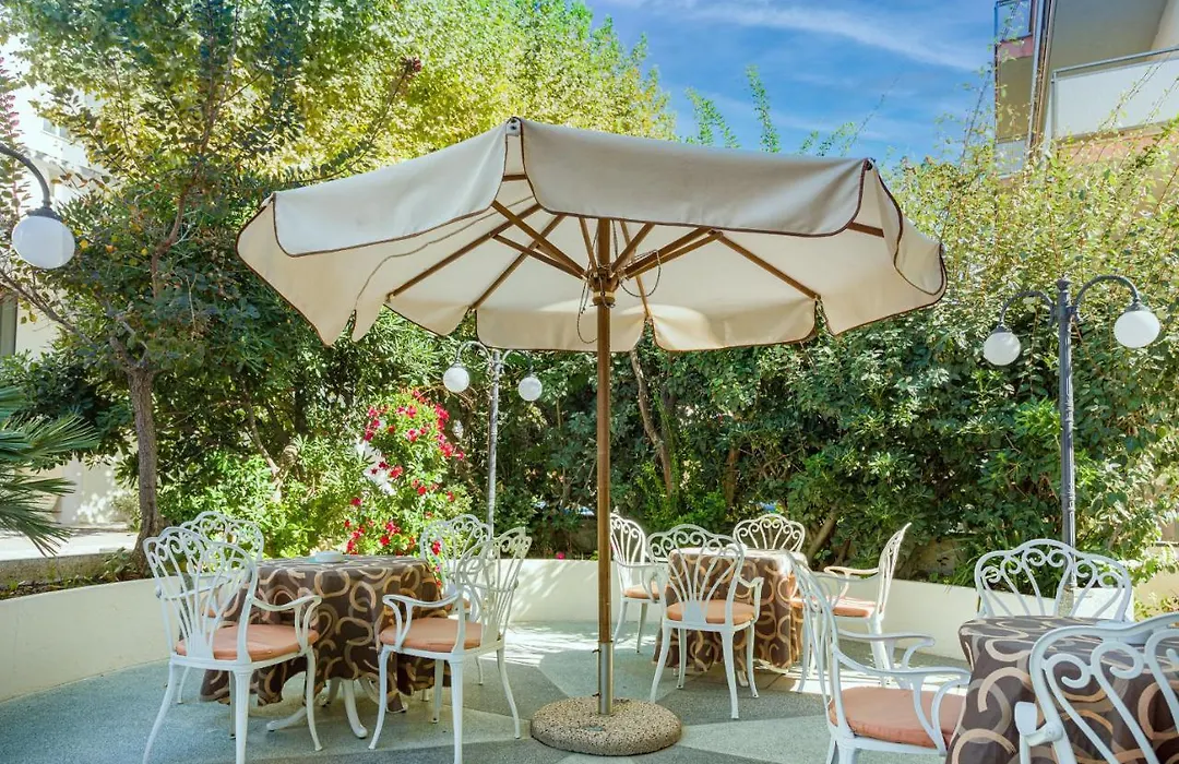 Hotel Pineta-1