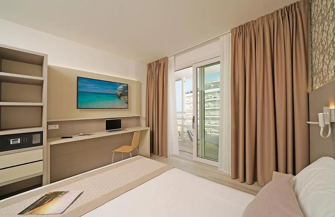 Hotel Strand A Frontemare-1