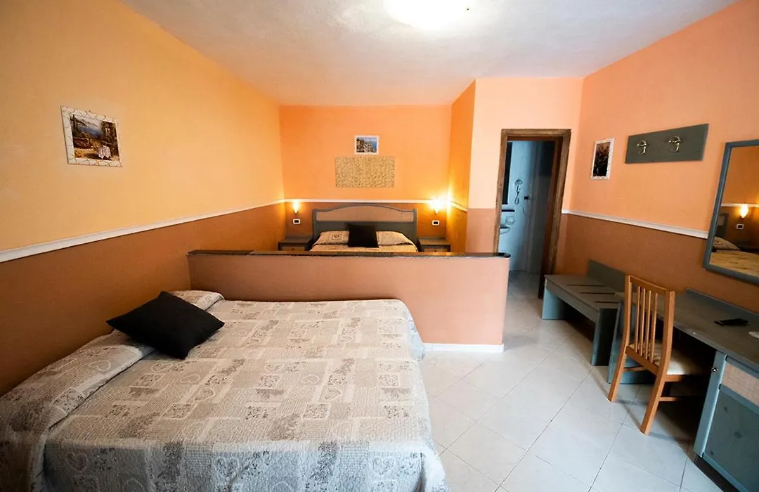 Junior Hotel Village-1