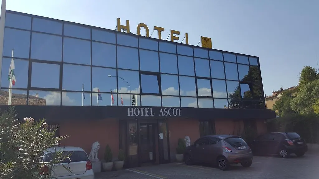 Hotel Ascot-1