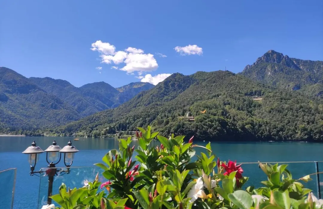 Albergo Mezzolago-1