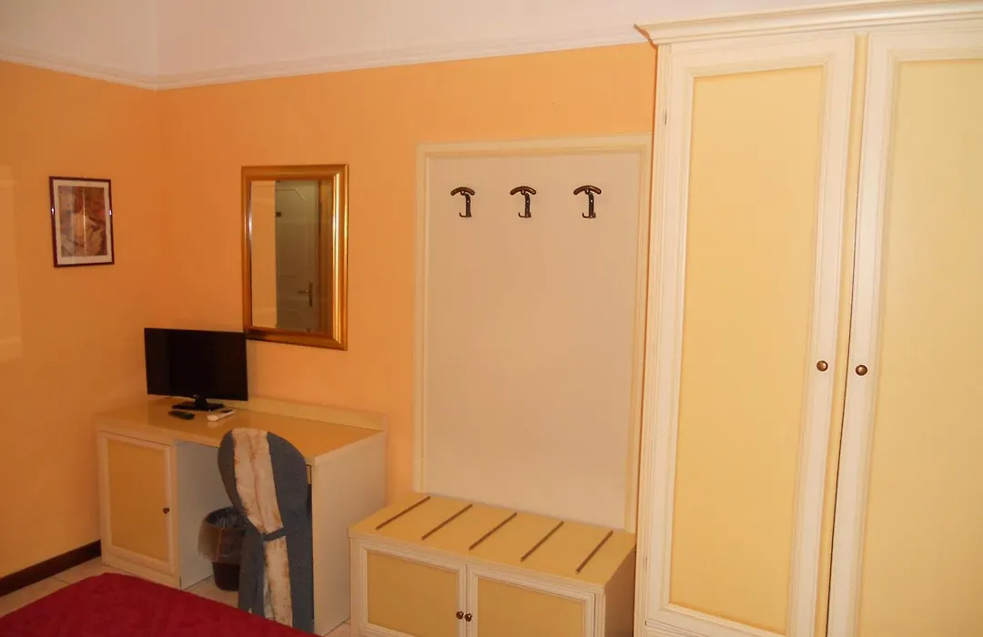 Hotel Salus-1
