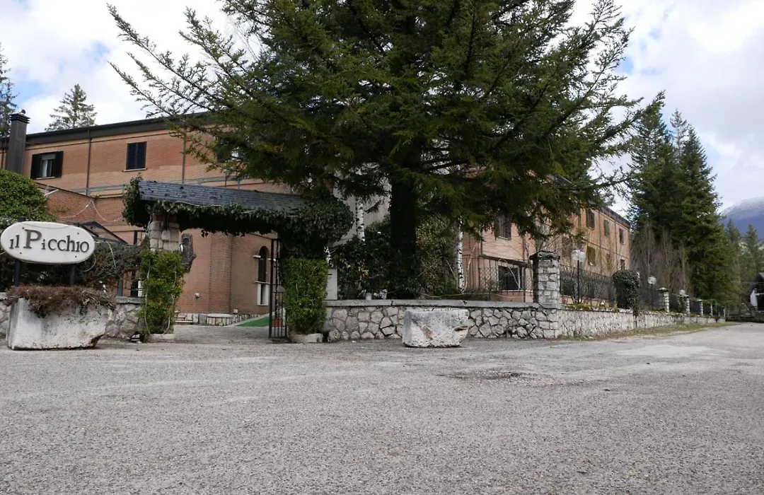LH Albergo Il Picchio-1