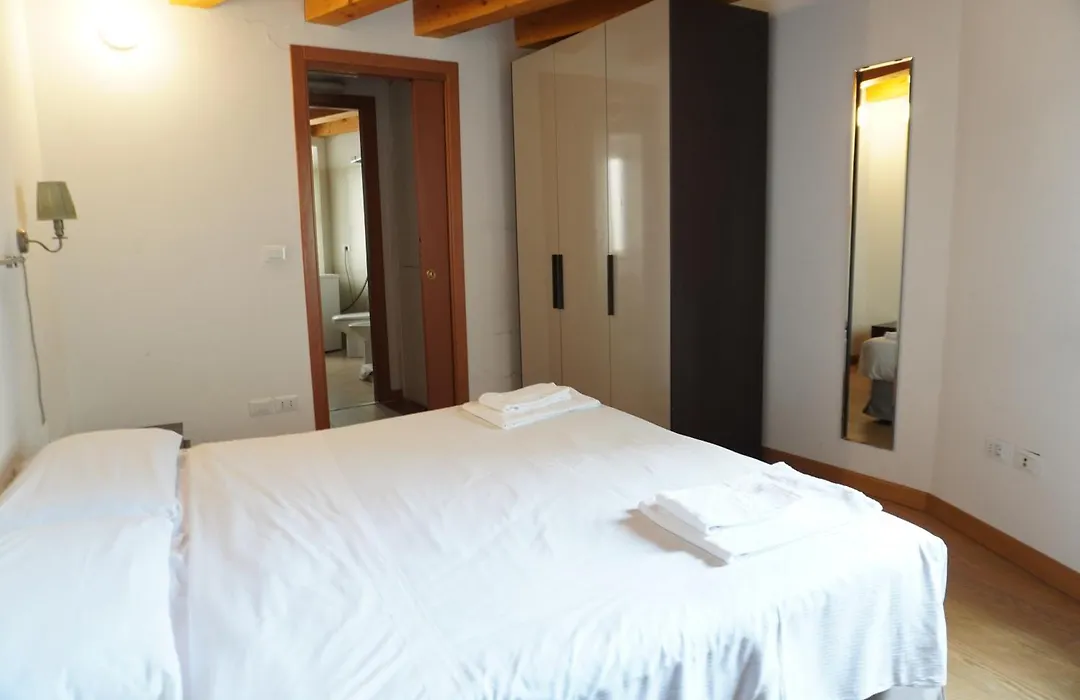 Hotel capitelli-1