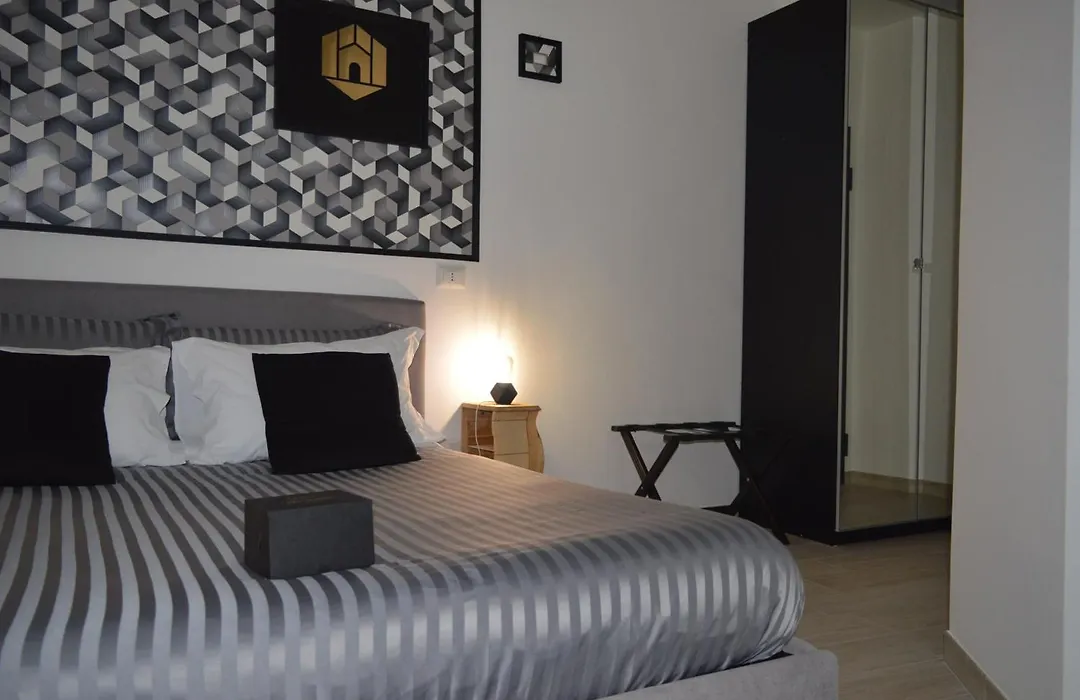 Geometric Art Home-1