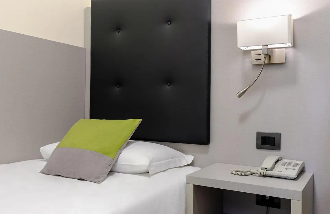 Hotel Aurora-1