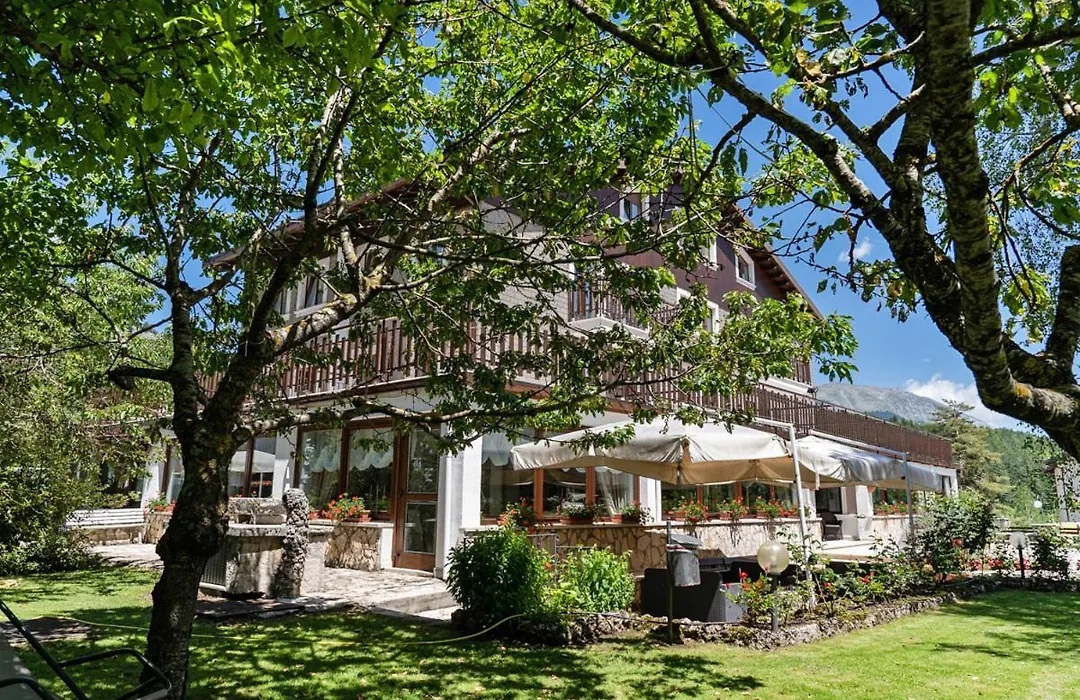 Hotel Edelweiss-1