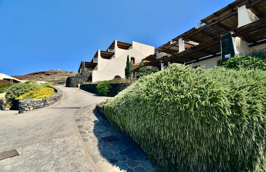 Kuddie Rosse Eco-Friendly Residence-1