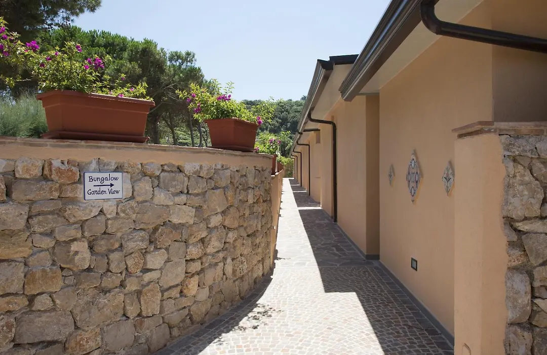 Torre San Vito Beach Hotel 3S-1
