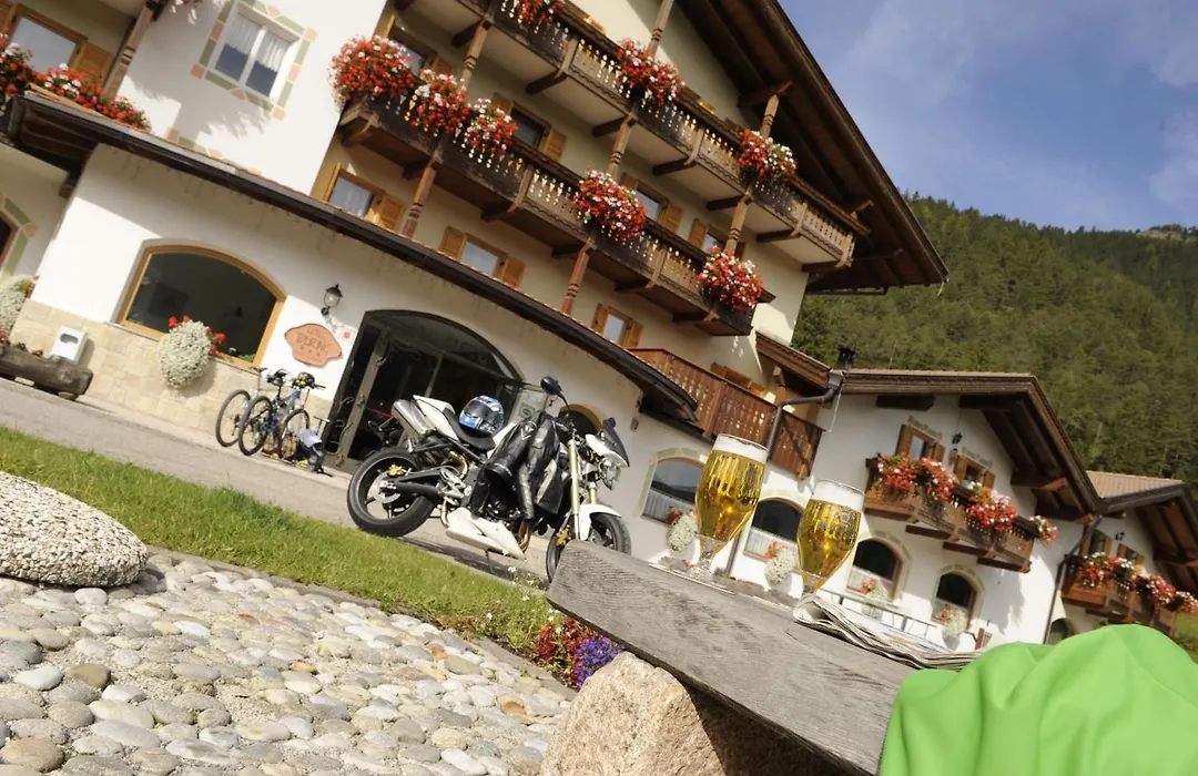 Alpine Touring Hotel-Petfriendly-1