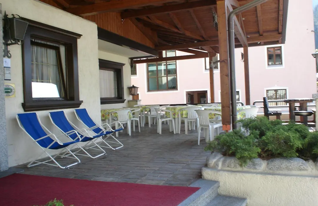 Hotel Denny-1