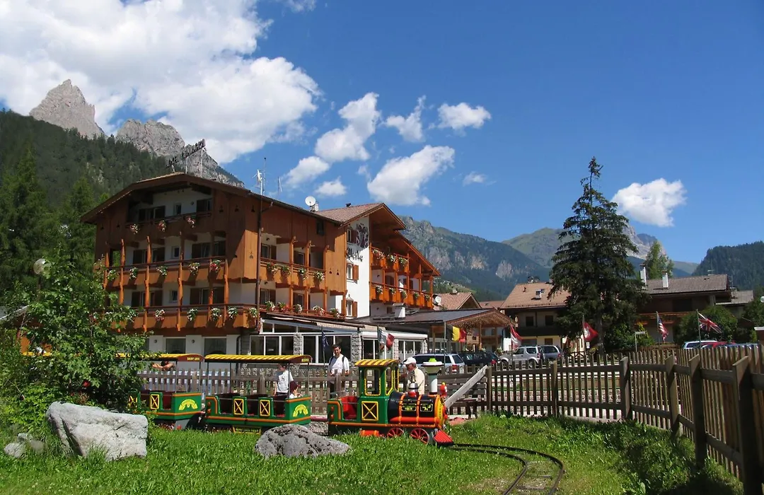 Hotel Chalet Alaska-1
