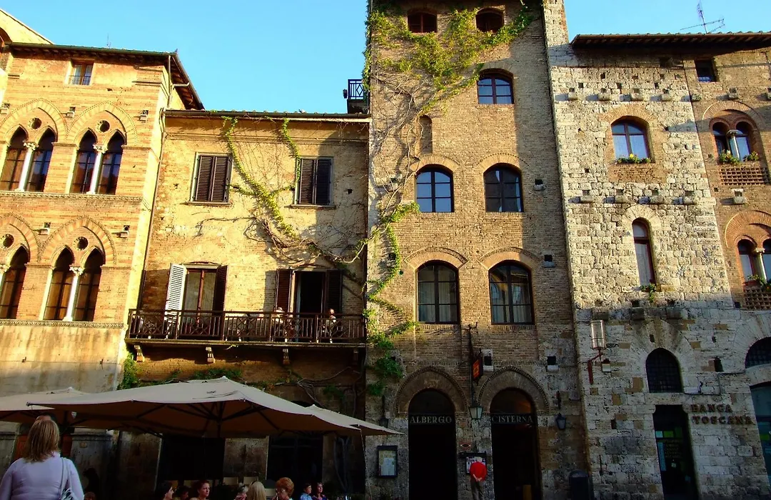Hotel La Cisterna-1