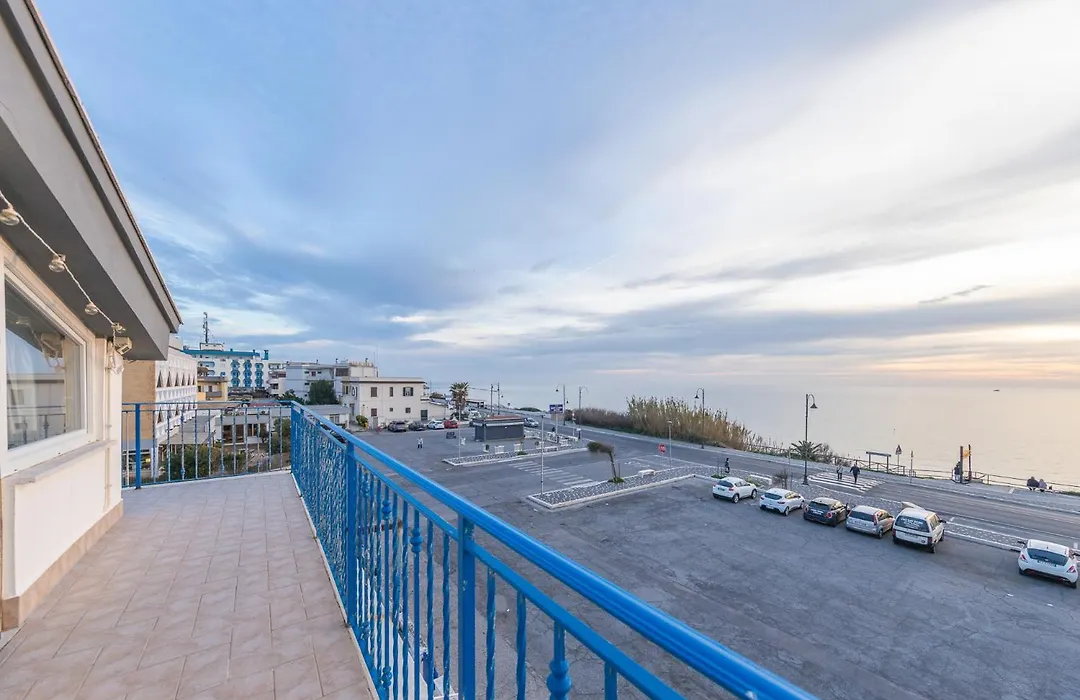 Orizzonte in blu-1