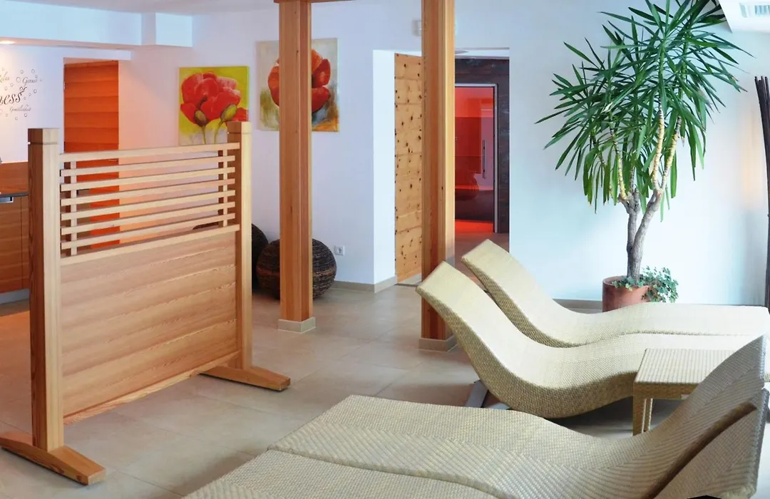 Hotel Gampen-1