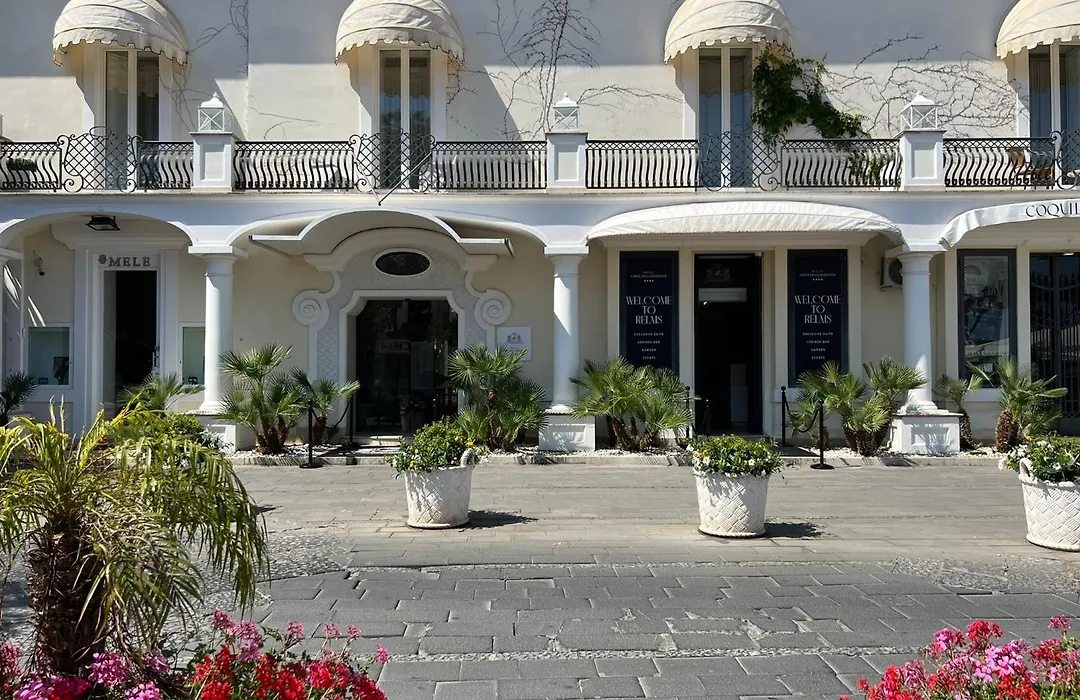 Relais Corte Degli Aragonesi-1