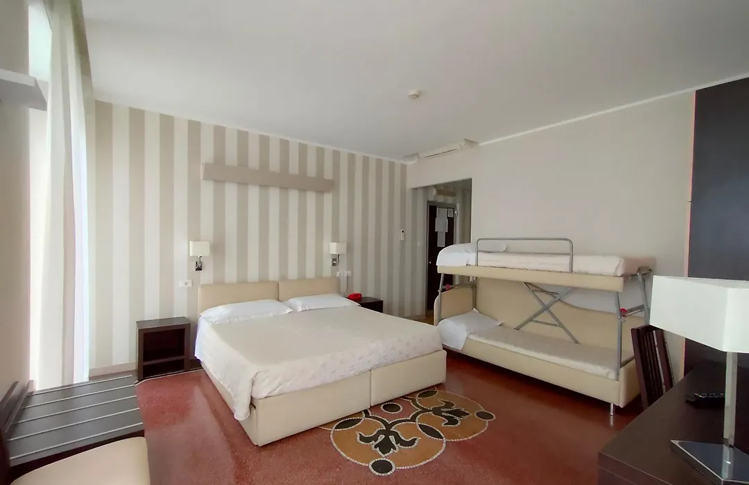 Hotel Vittoria-1