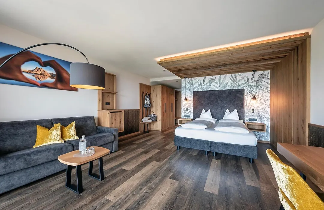 Hotel Edelweiss-1