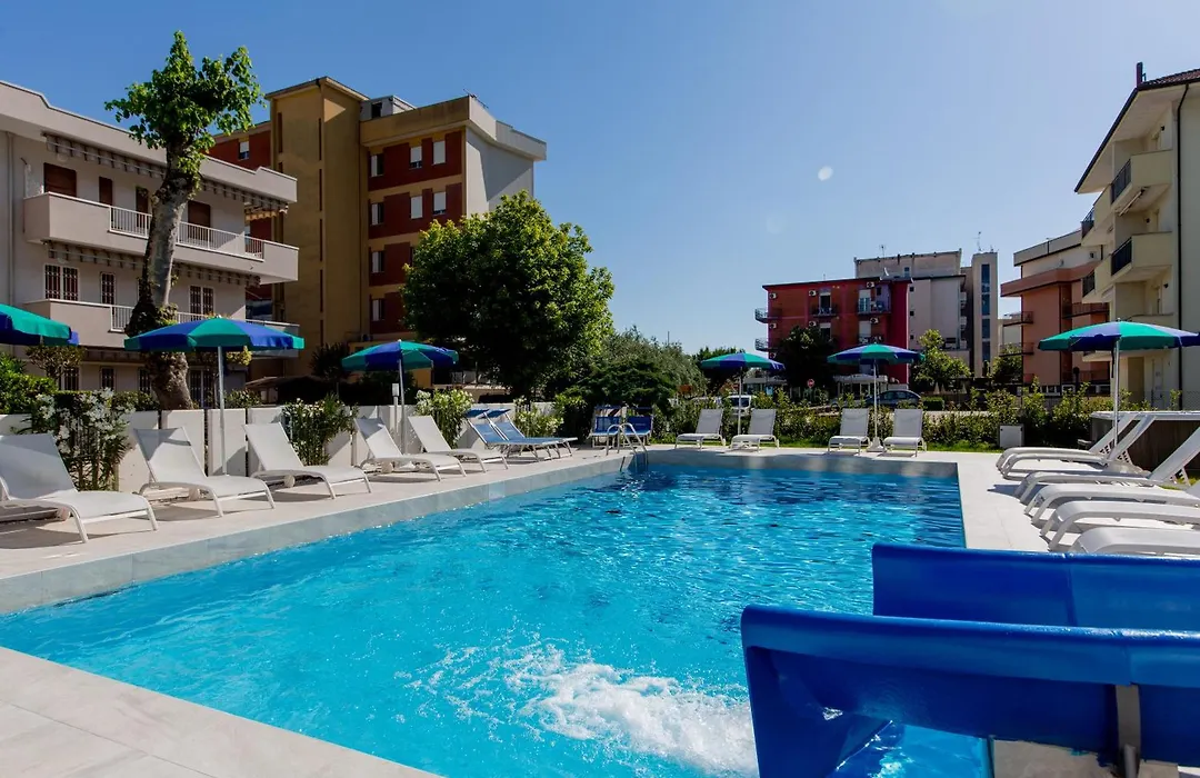 Clubhotel Residence Cesenatico-1