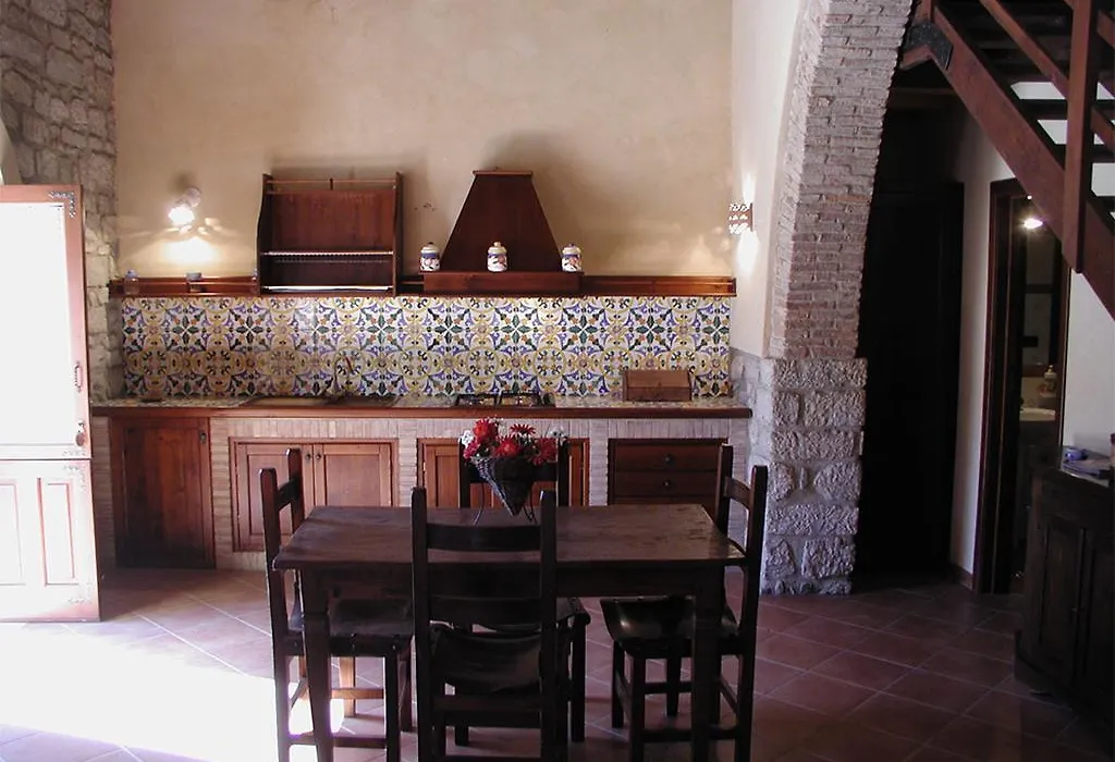 Agriturismo Monaco Di Mezzo-1