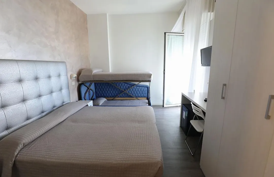 Hotel Daniel'S Fronte Mare-1
