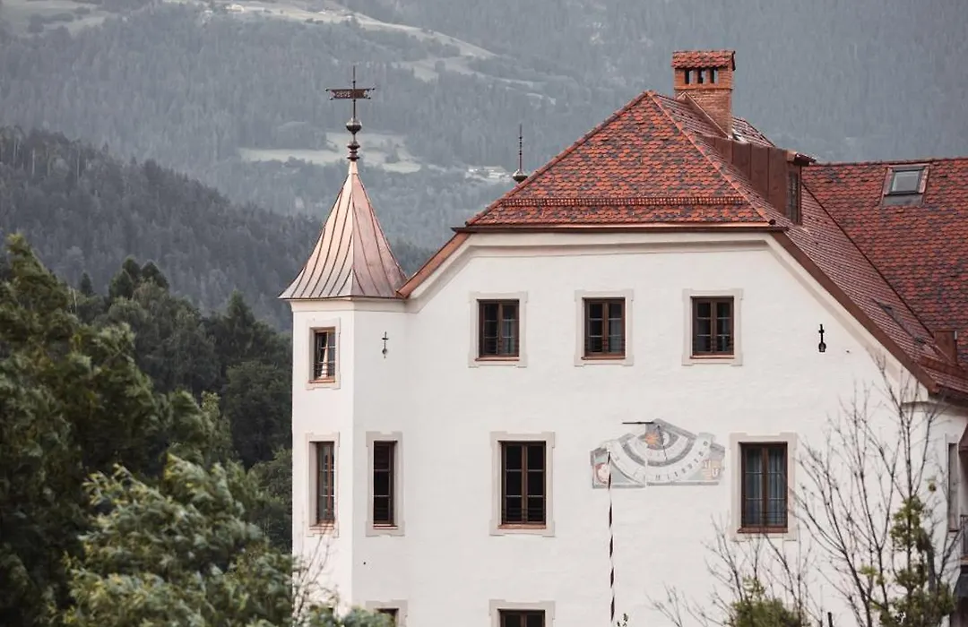 Castel Maurn-1