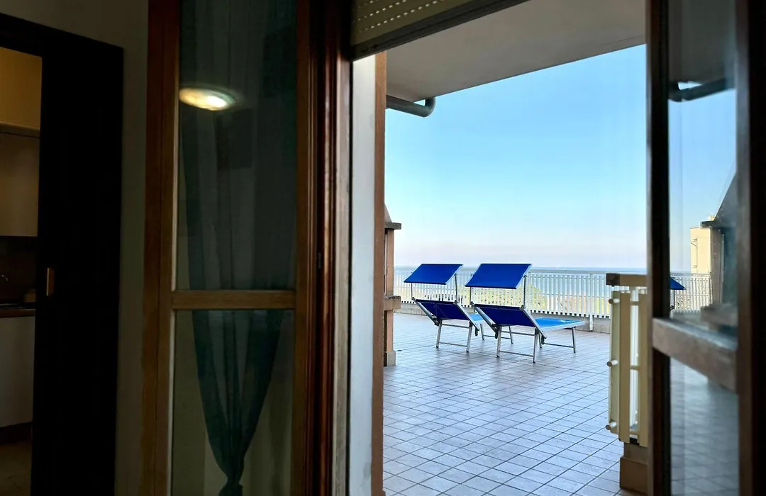82, Attico Leonardo-1