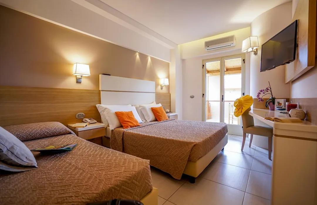 Hotel Villaggio Old River-1