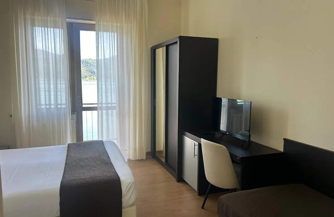 Hotel Carillon-1