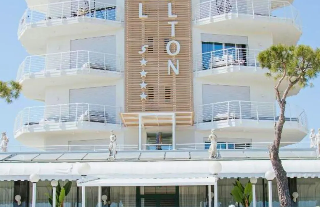 Hotel Carlton-1