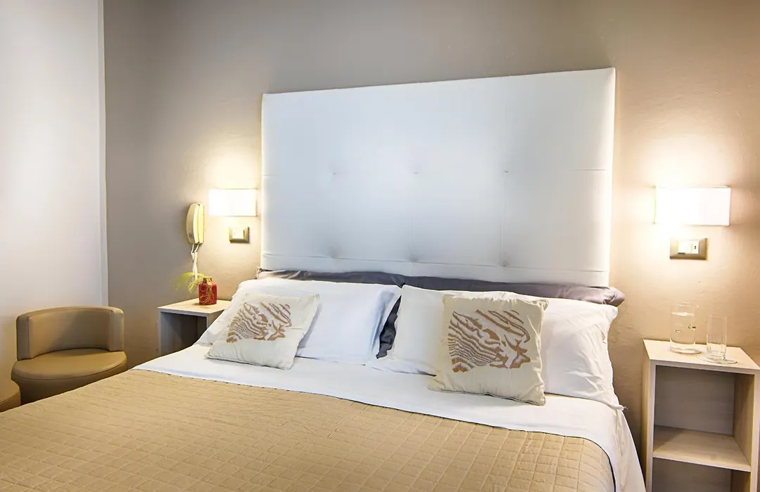 Hotel Deanna-1