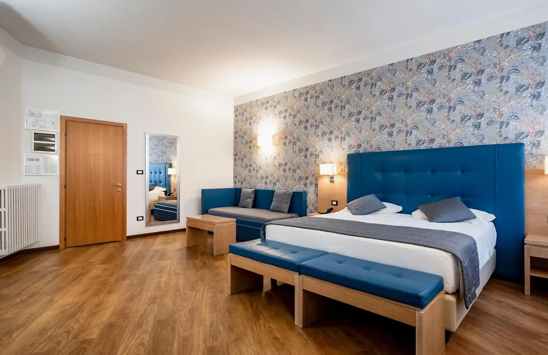 Hotel Accademia-1