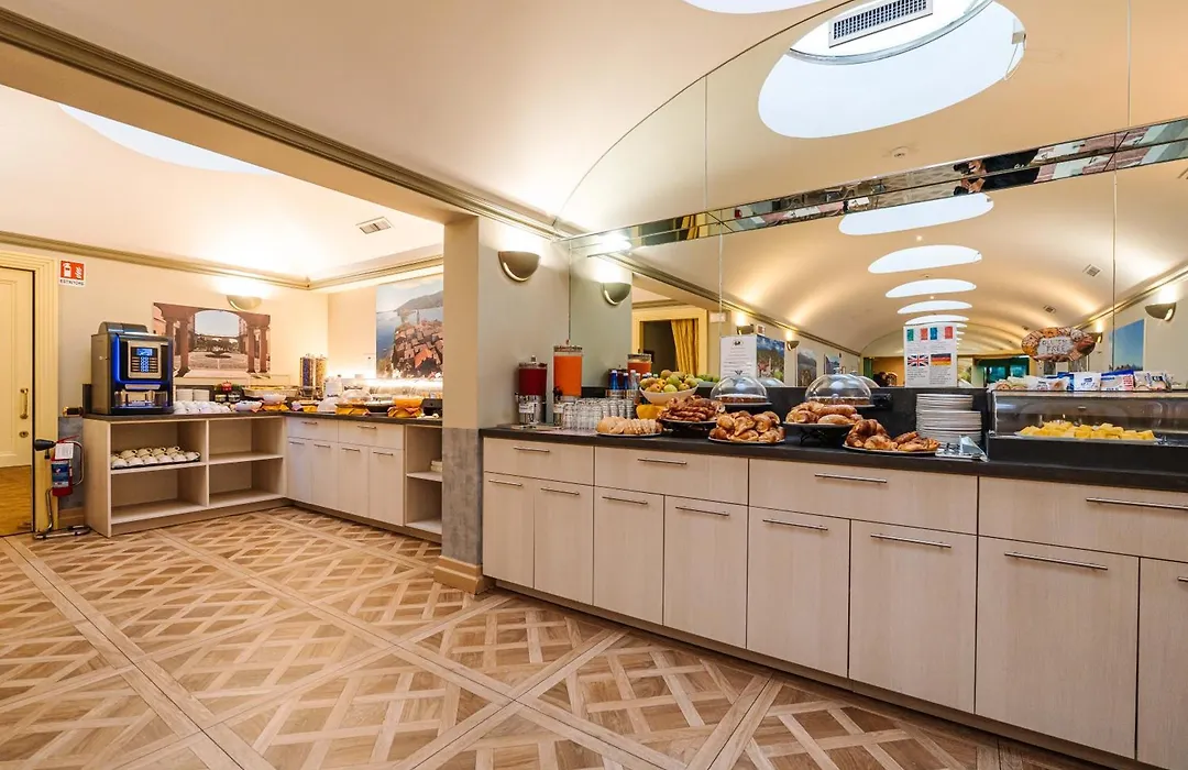 Crystal Hotel Varese-1