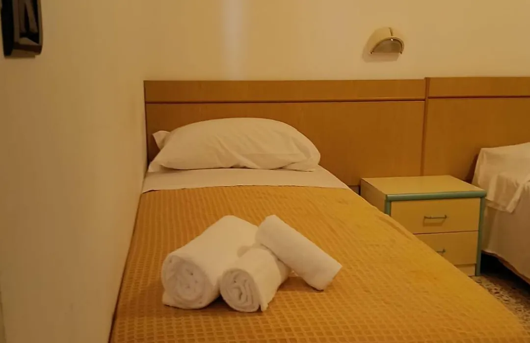 Hotel Sidney-1