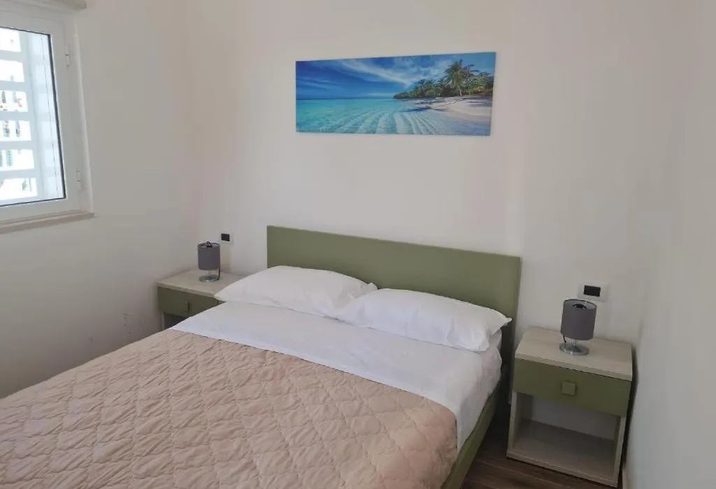 Scauri Rooms B&B-1