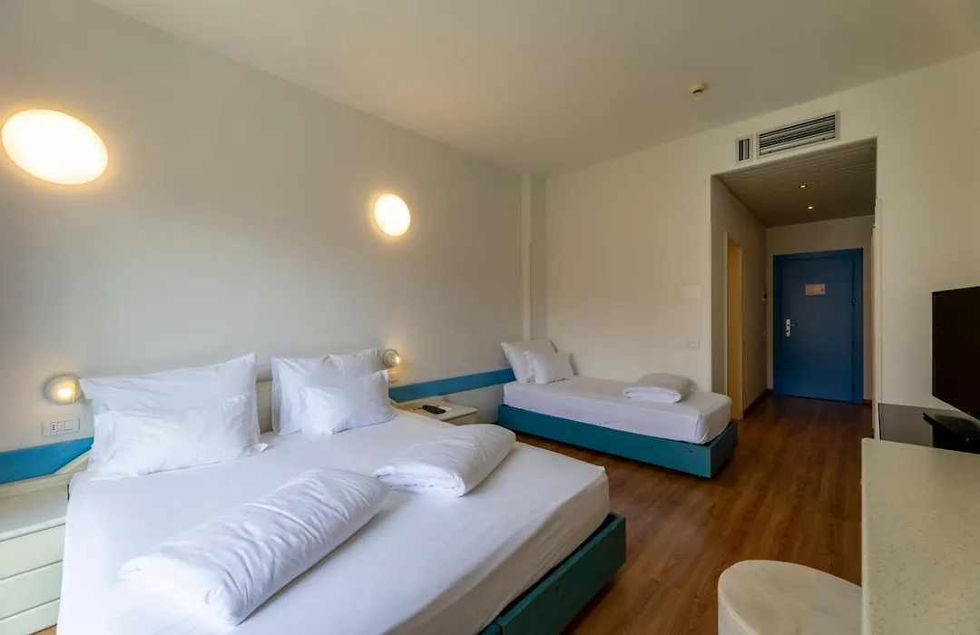 Hi Hotels Riva Del Garda-1