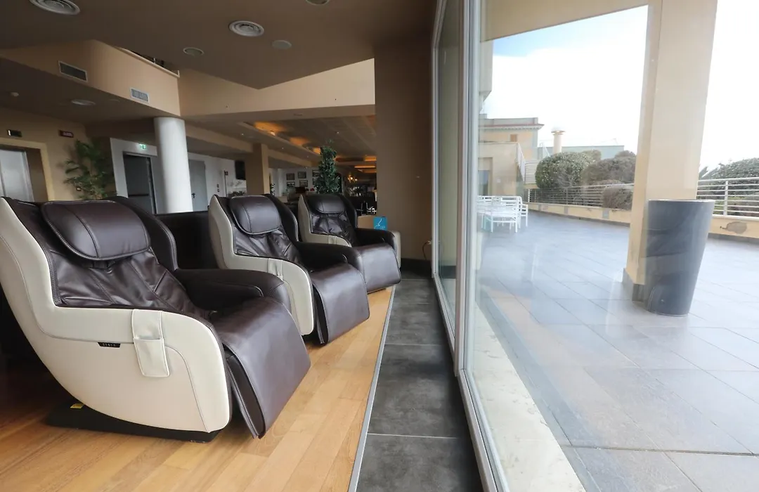 Hotel Tiber Rooftop & Wellness-1