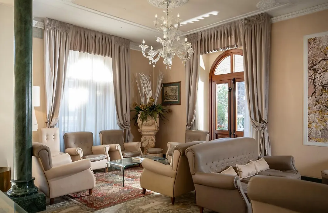 Hotel Ercolini & Savi-1